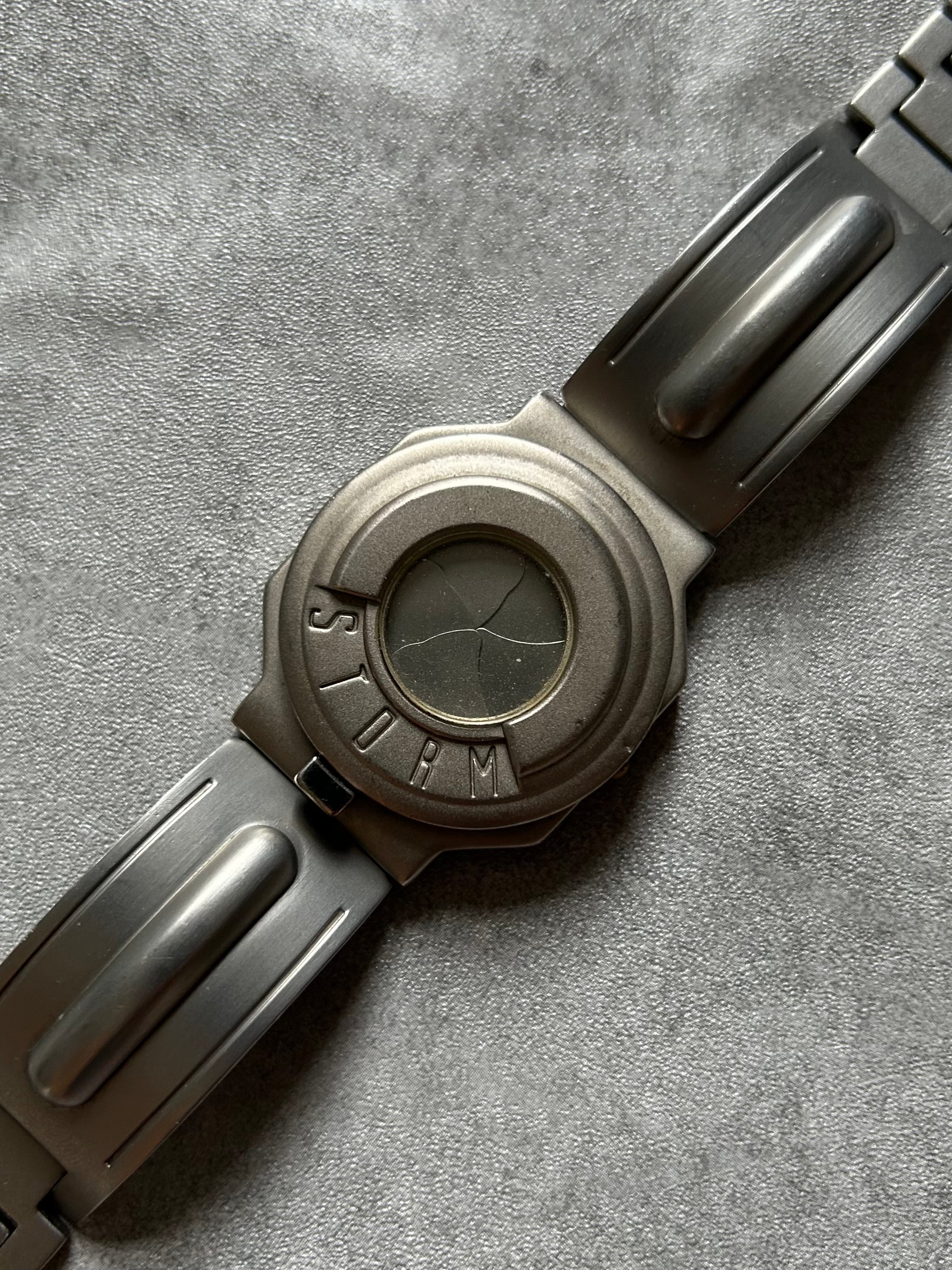 Y2K Storm camera Shutter watch – TIME FLIES UK STORE