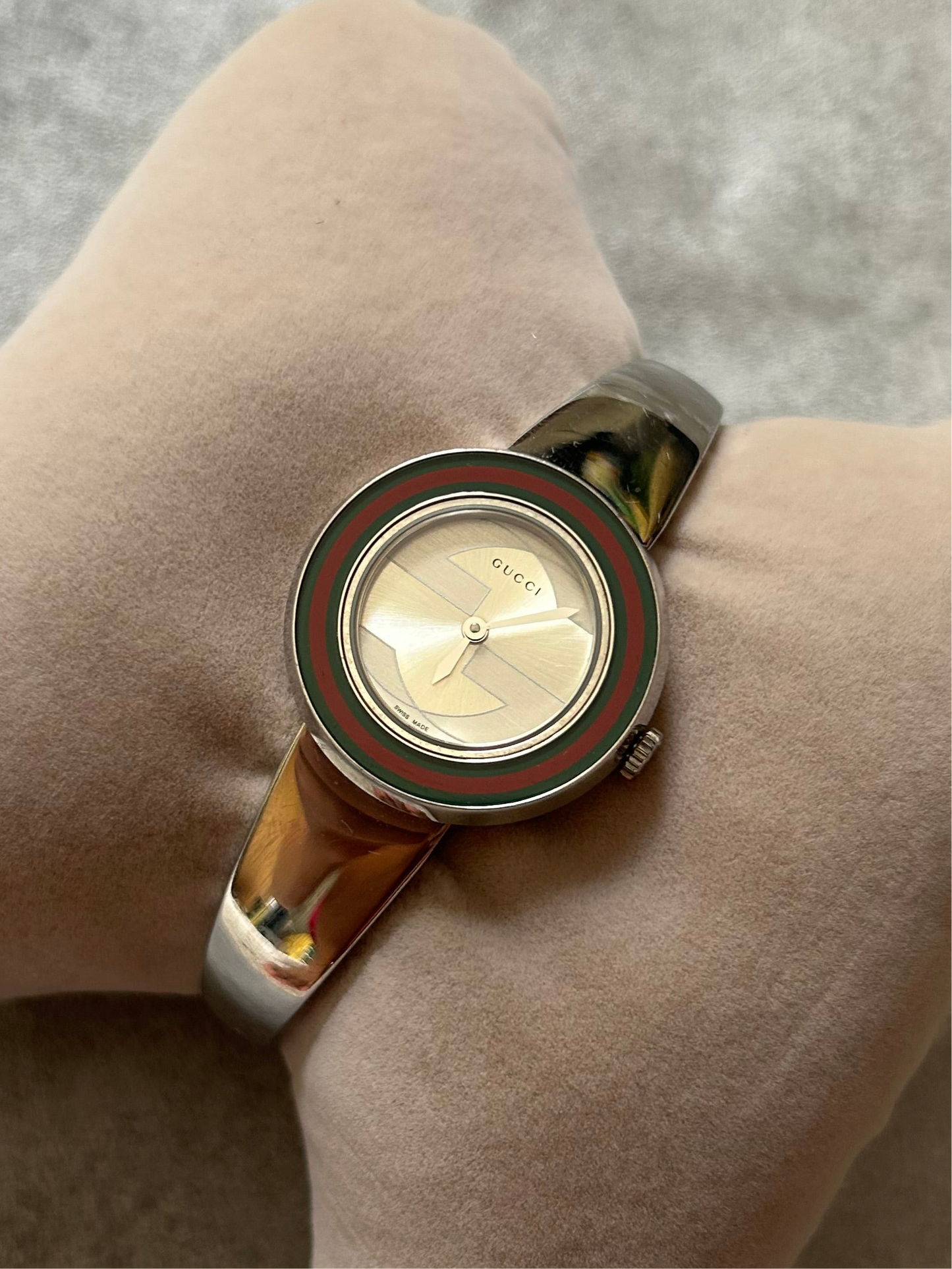 Gucci U-play quartz wristwatch