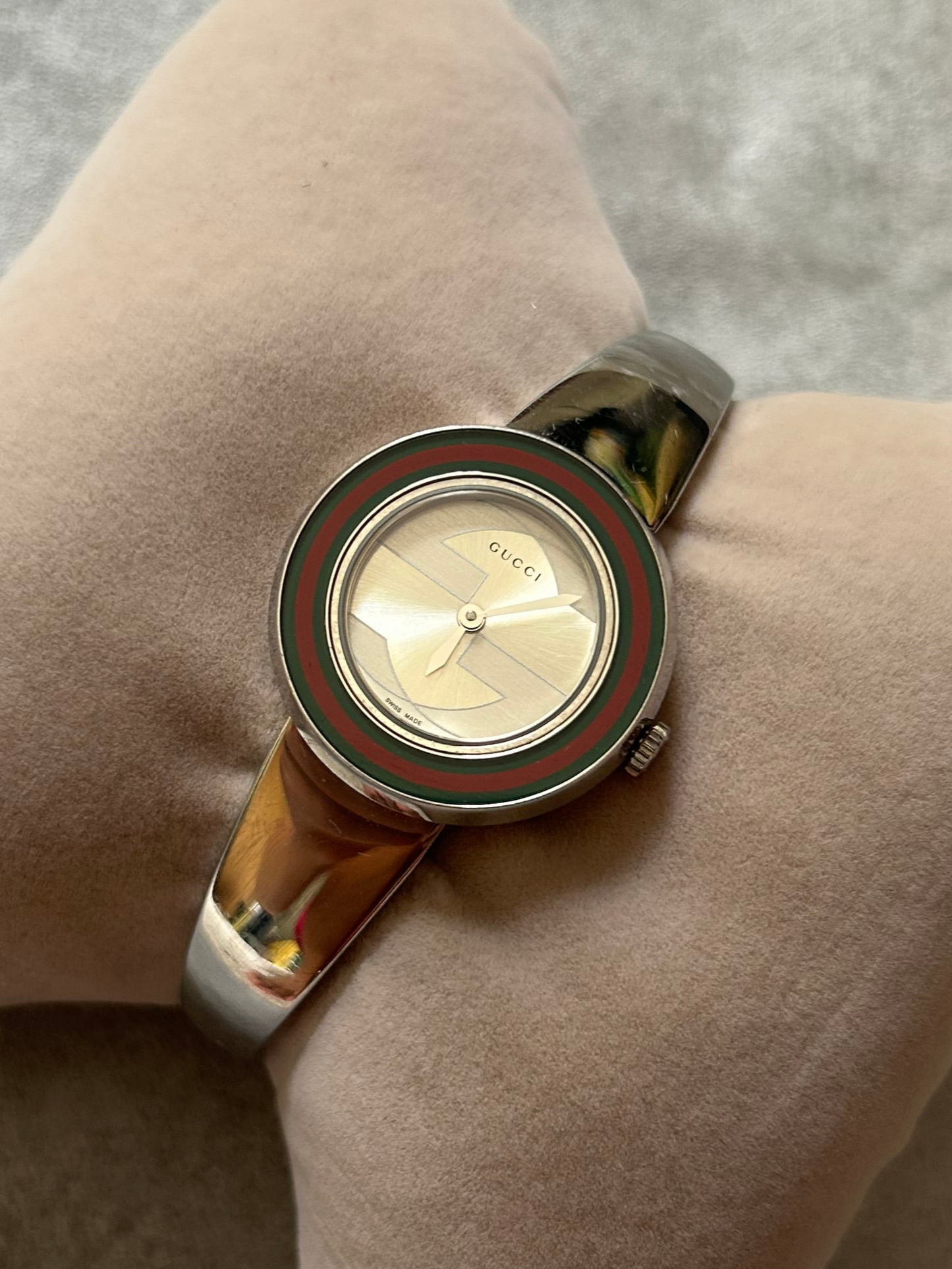 Gucci U-play quartz wristwatch