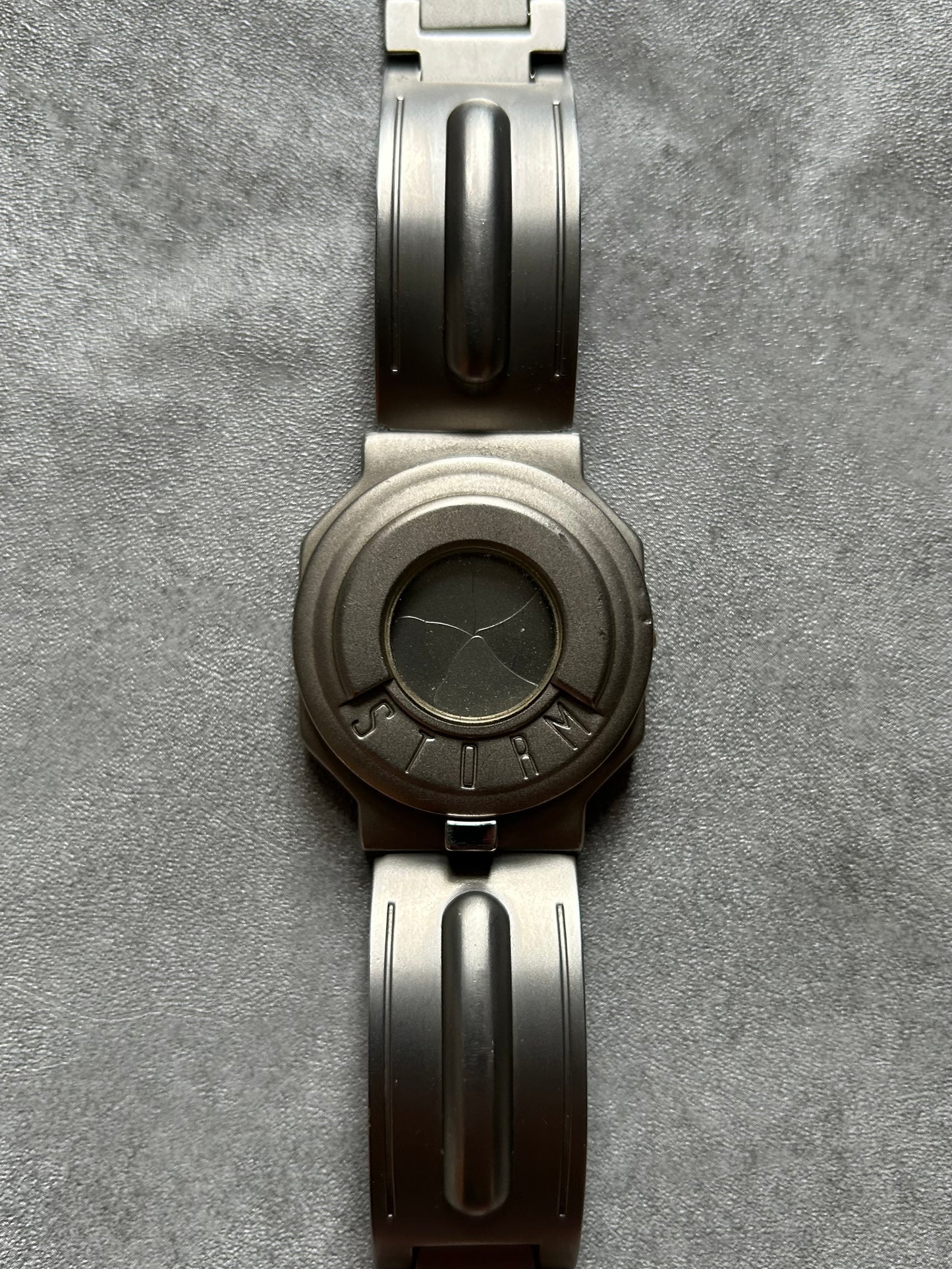 Y2K Storm camera Shutter watch