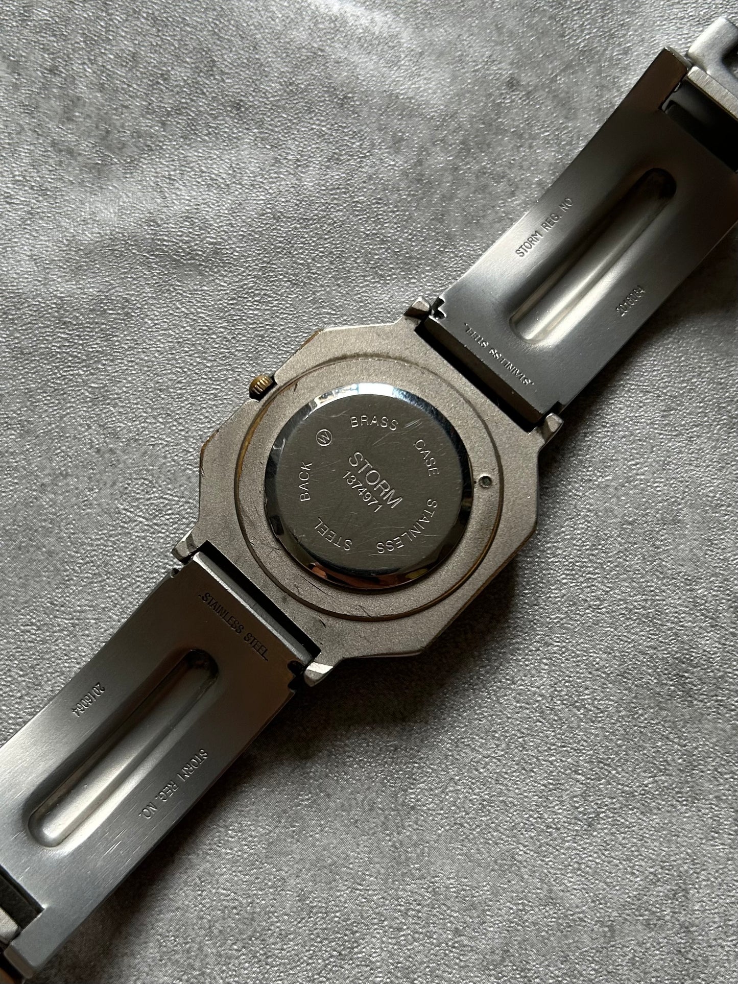 Y2K Storm camera Shutter watch